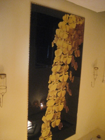Панно желтые цветы в интерьере ванной